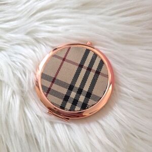🧡 Burberry Mirror 🧡